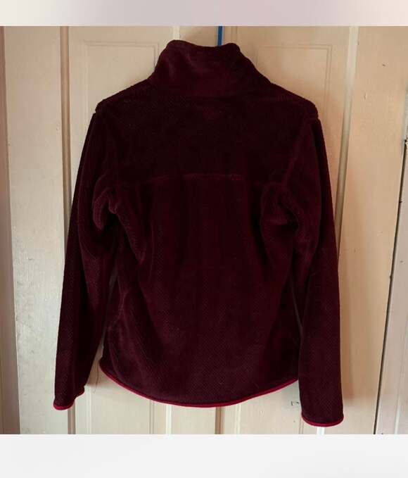 Patagonia Women's Re-Tool Snap-T Fleece Pullover in Oxblood Red - Picture 4 of 4